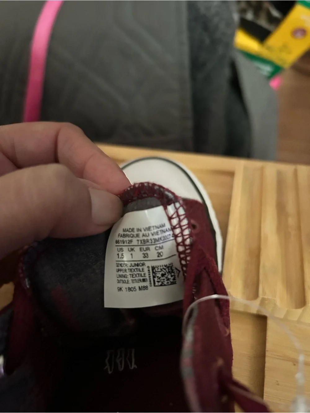 Converse Low Top Sneakers in Burgundy and White